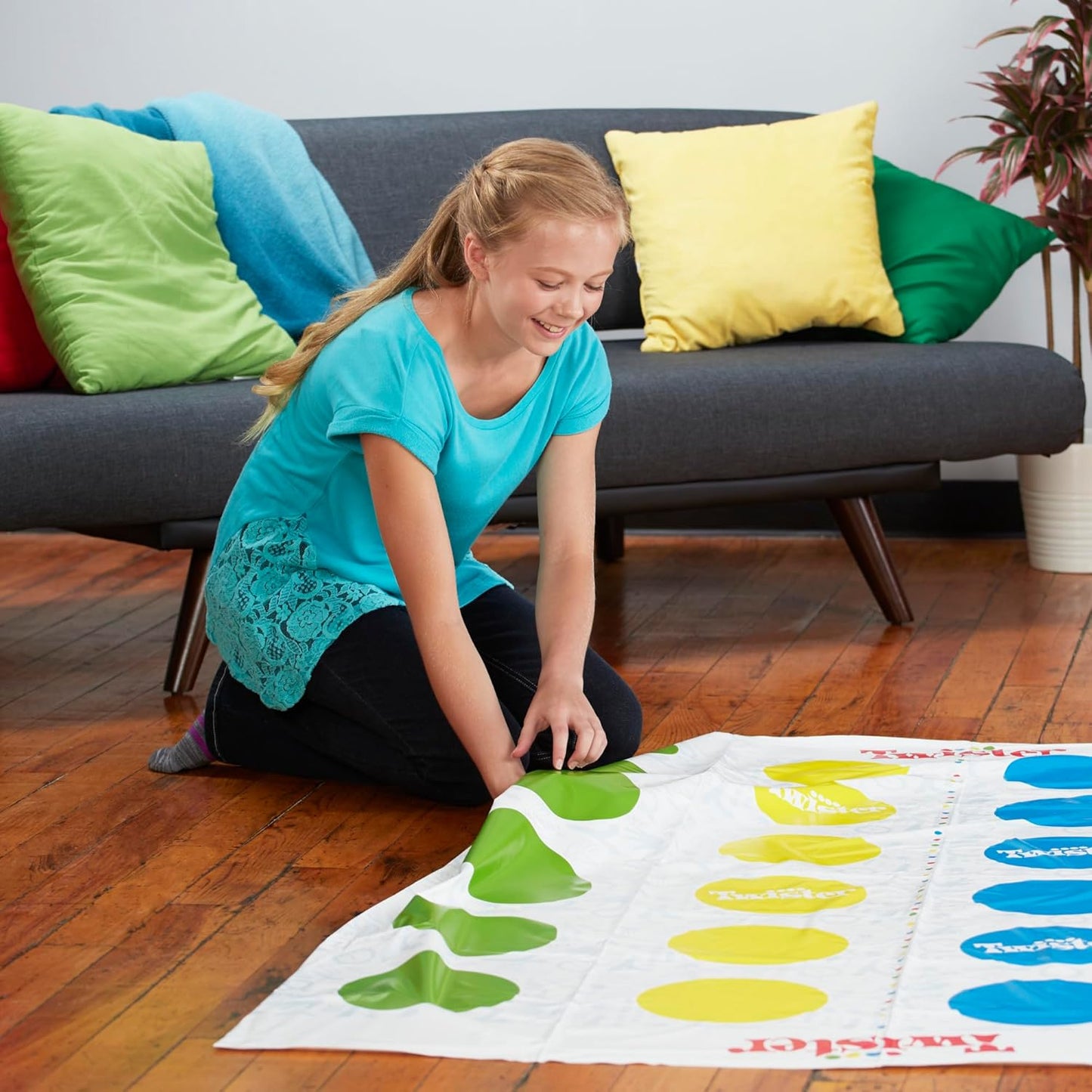 Hasbro_Gaming_Twister_Ultimate:_Bigger_Mat,_More_Colored_Spots,_Family,_Kids_Party_Game_Age_6+;_Compatible_with_Alexa_(Amazon_Exclusive)