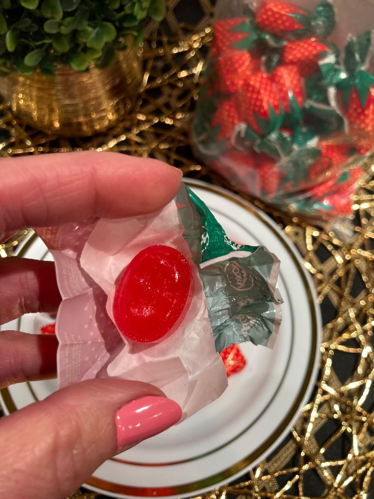 Strawberry_Bon_Bons_Hard_Candy,_1_Pound_(Approx._75_pcs.),_Arcor_Candy_Individually_Wrapped,_The_Hampton_Popcorn_&_Company