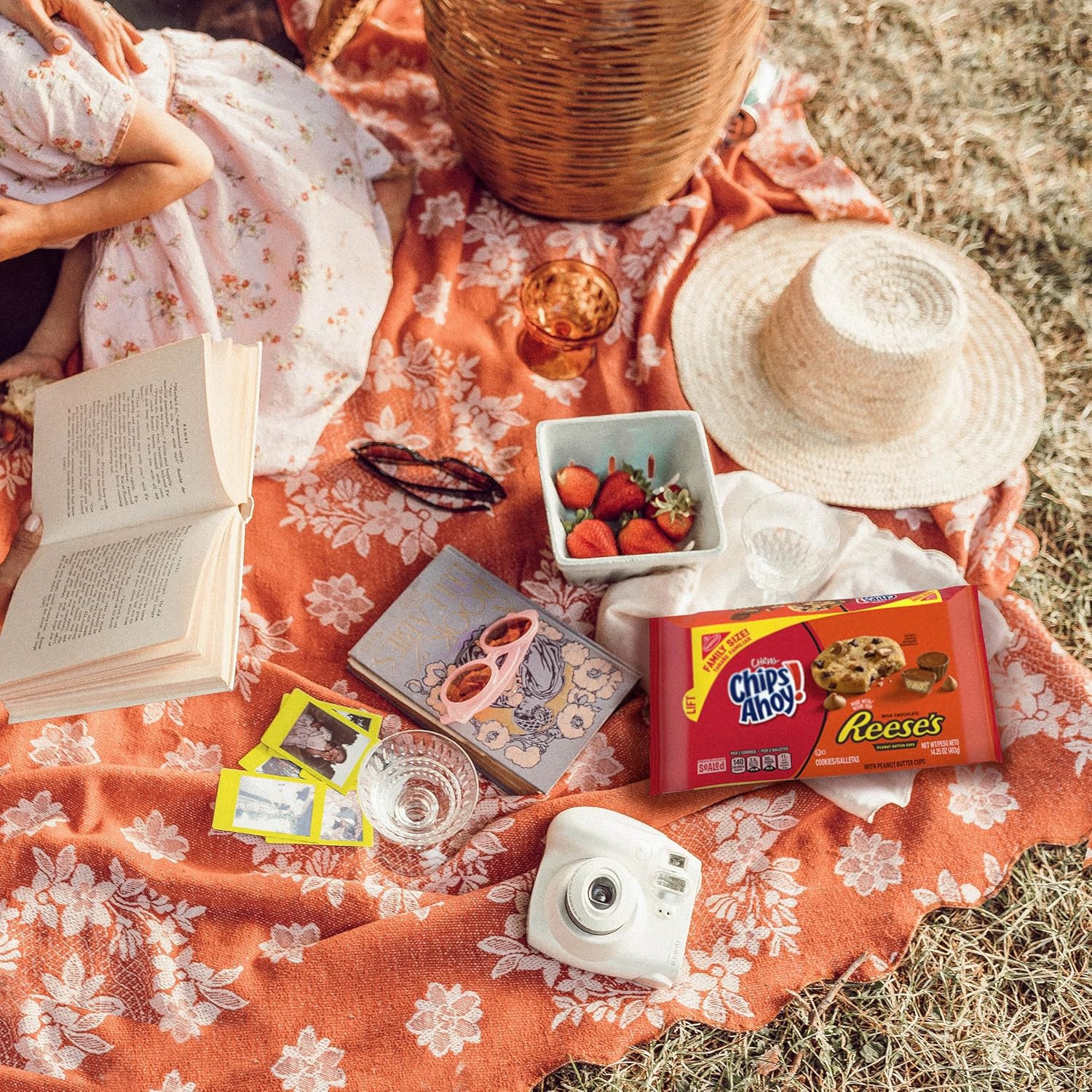 CHIPS_AHOY!_Chewy_Chocolate_Chip_Cookies_with_Reese's_Peanut_Butter_Cups,_Family_Size,_14.25_oz