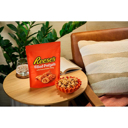 Reese's_Filled_Pretzels,_Peanut_Butter_Pretzel_Nuggets,_Crunchy,_Ready_to_Eat,_Sweet_and_Salty_Snack,_18oz_Jar_Flavor_Protein