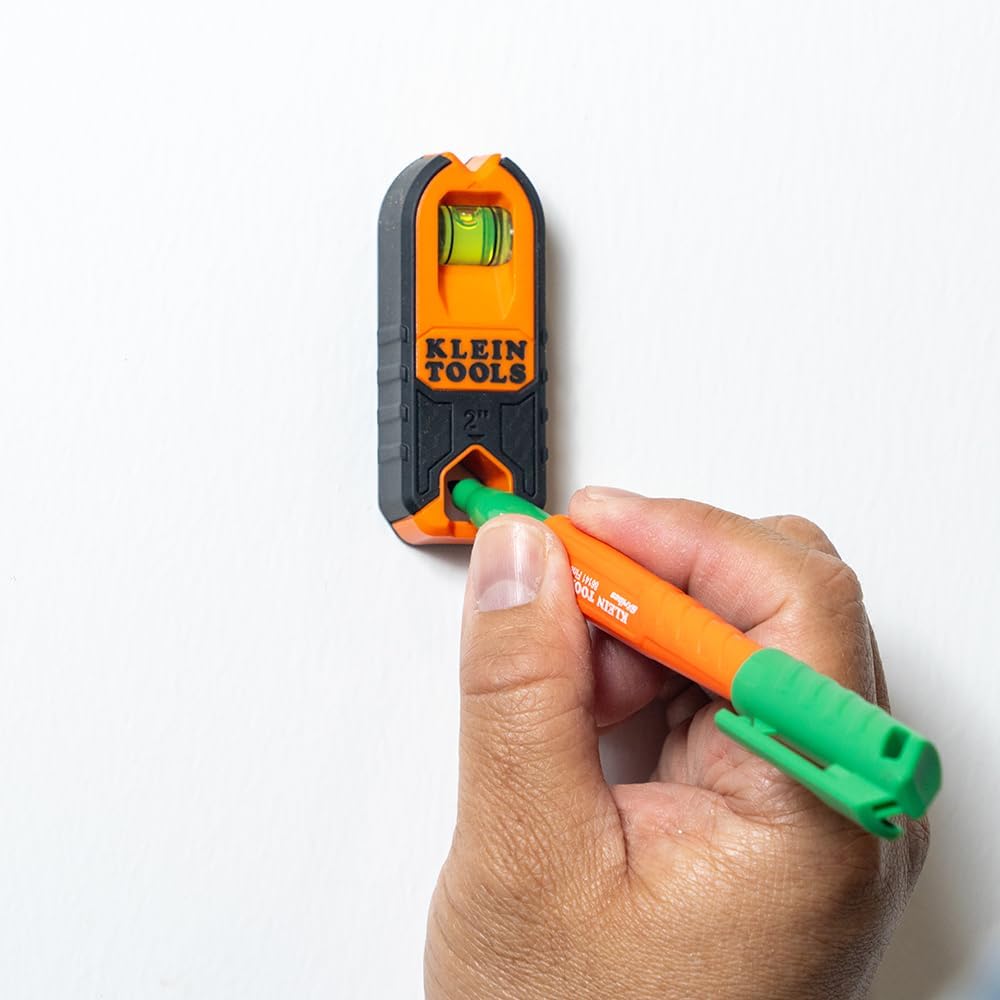 Klein_Tools_MSF100_Magnetic_Stud_Finder_and_Level,_Compact,_Wood_and_Metal_Detector_with_Bubble_Vial_for_Accurate_Markings,_Felt_Pad_Backing