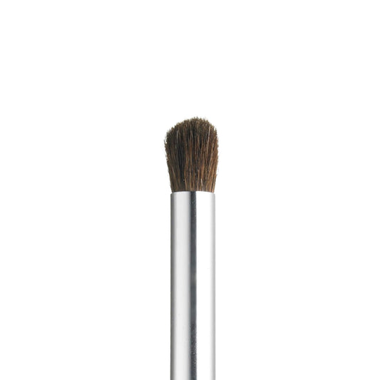 e.l.f._Blending_Eye_Brush,_Makeup_Brush_For_Eyeshadow_&_Eyeliner,_Creates_A_Natural_Finish,_Made_With_Synthetic_Bristles,_Vegan_&_Cruelty-Free