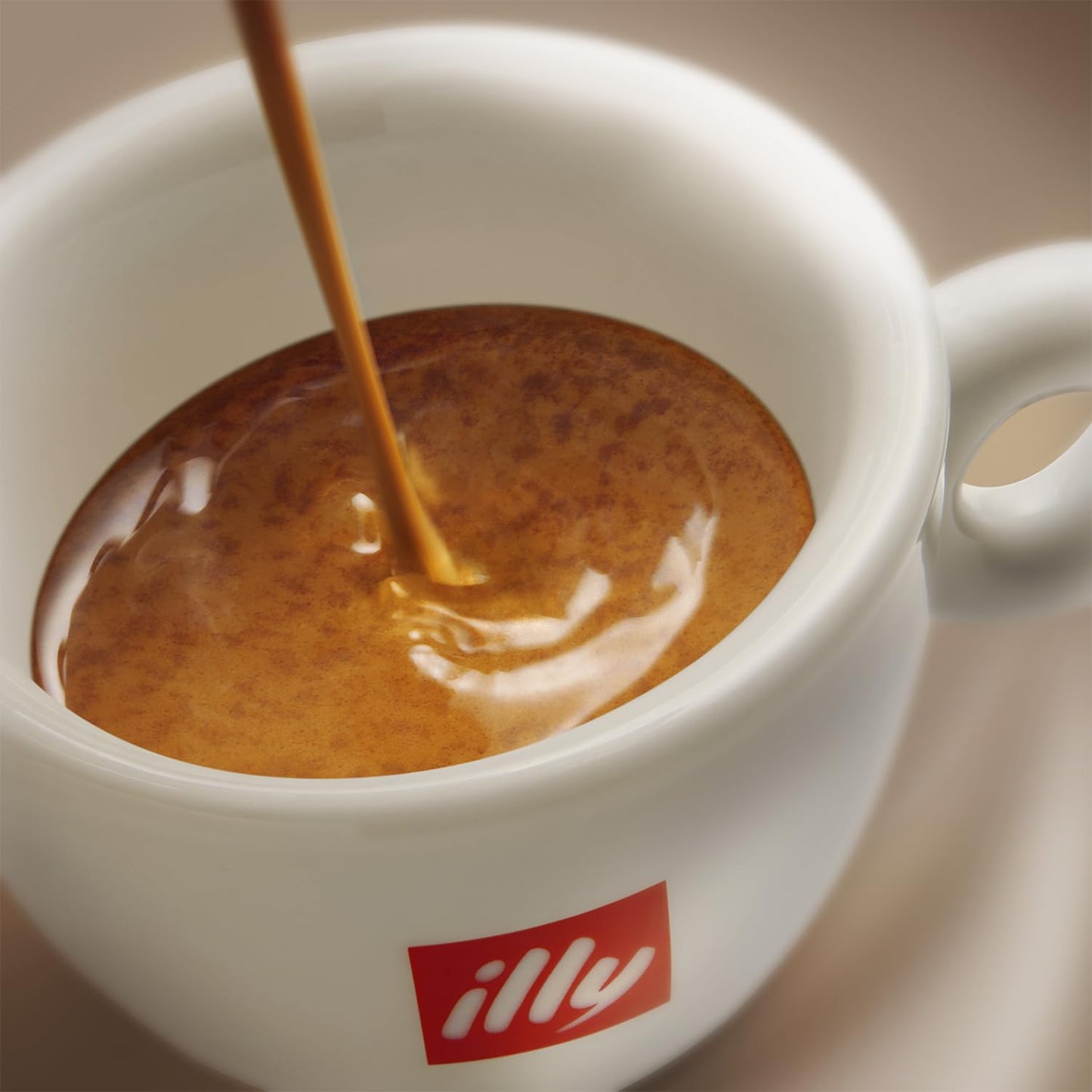 illy_Whole_Bean_Coffee_-_Perfectly_Roasted_Beans_–_Classico_Medium_Roast_-_with_Notes_of_Caramel,_Orange_Blossom_&_Jasmine_-_100%_Arabica_-_No_Preservatives_–_17.6_Ounce