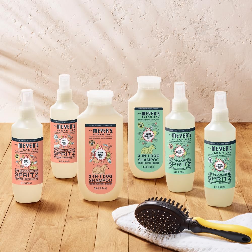 MRS._MEYER'S_Clean_Day_3_in_1_Dog_Shampoo,_White_Peach_Scent,_14oz