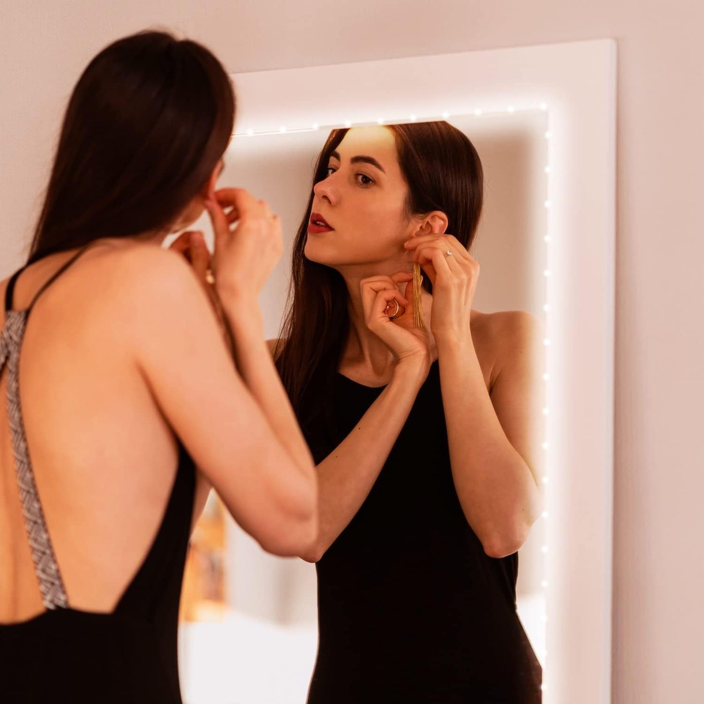 phopollo_White_LED_Strip_Lights,_16.4ft/20FT/25FT/50FT_Dimmable_Daylight_White/Warm_White_Led_Light_Strip,_LEDs_Flexible_Led_Lights_for_Bedroom,_Mirror,_Kitchen_Decoration