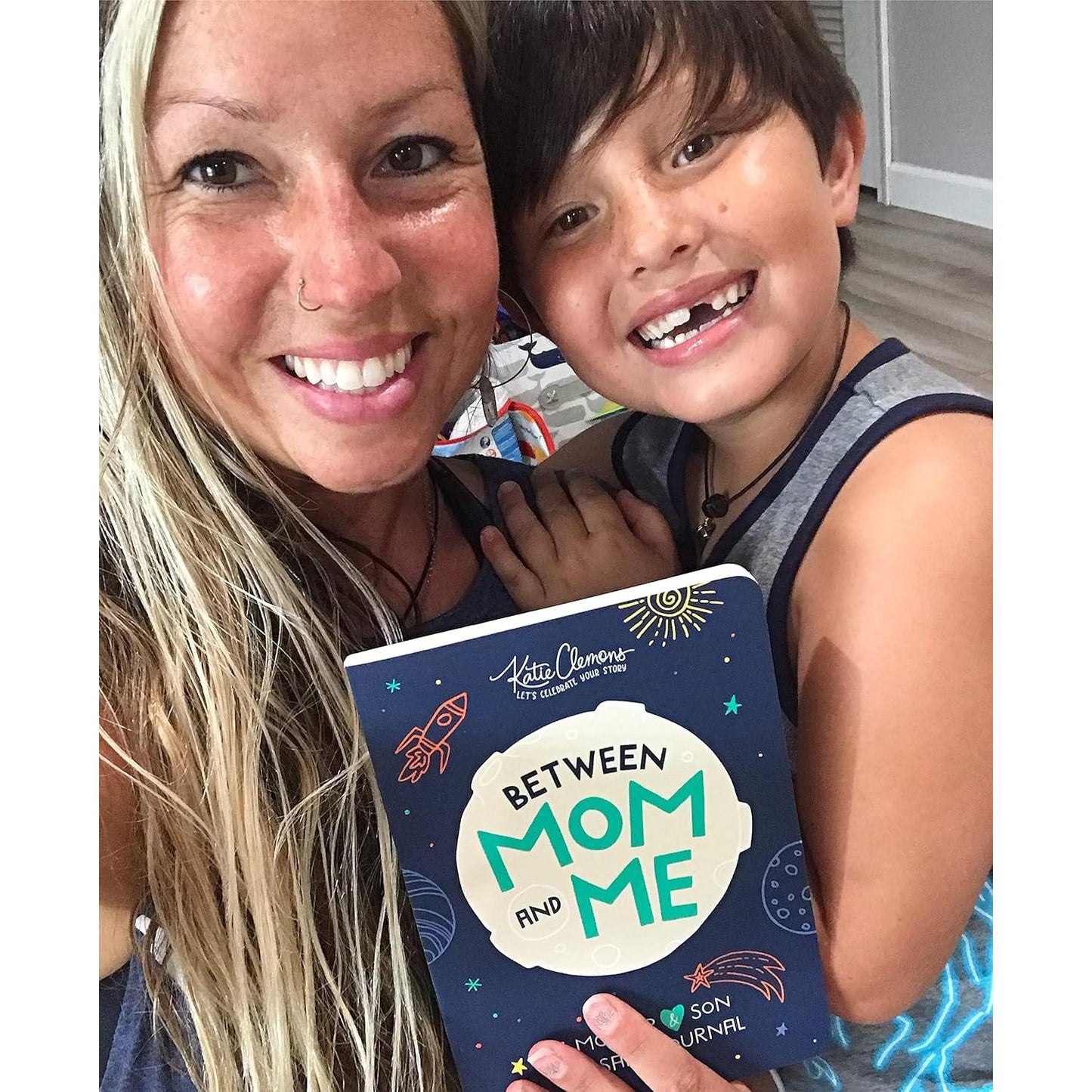 Between_Mom_and_Me:_A_Guided_Journal_for_Mother_and_Son_(Journals_for_Boys,_motherhood_books)