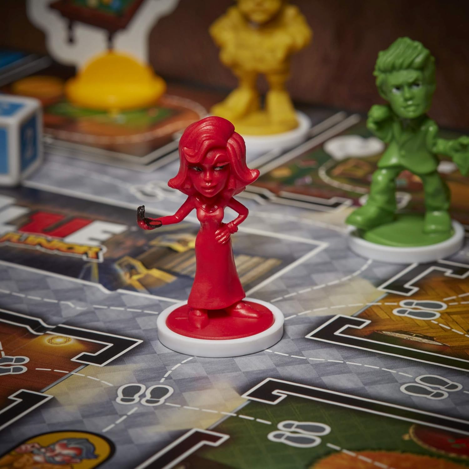Hasbro_Gaming_Clue_Junior_Board_Game_for_Kids_Ages_5_and_Up,_Case_of_The_Broken_Toy,_Classic_Mystery_Game_for_2-6_Players