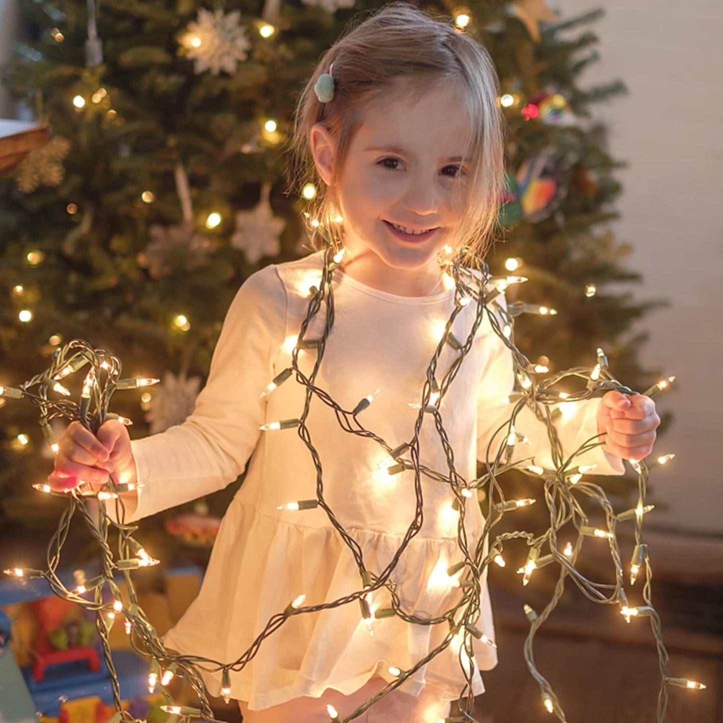 Christmas_Lights,_150_Count_29_FT_Christmas_Mini_String_Lights,_Green_Wire_Fairy_Light,_120V_UL_Certified_Connectable_Xmas_Tree_Light_for_Patio,_Holiday,_Party,_Outdoor_Indoor_Decoration,_Warm_White