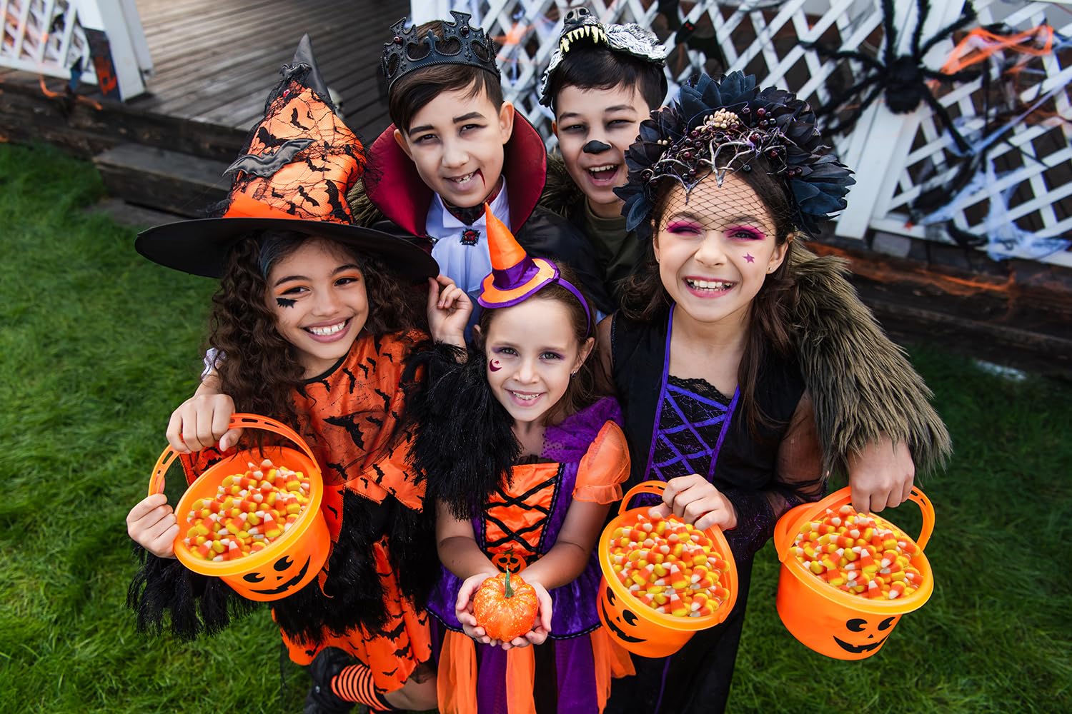 Fruidles_Candy_Corn,_Classic_Halloween_Candy_Treats-_Dragon_teeth_Bulk,_Fun_&_Festive_Holiday_Snacking_Fun_(Half-Pound)