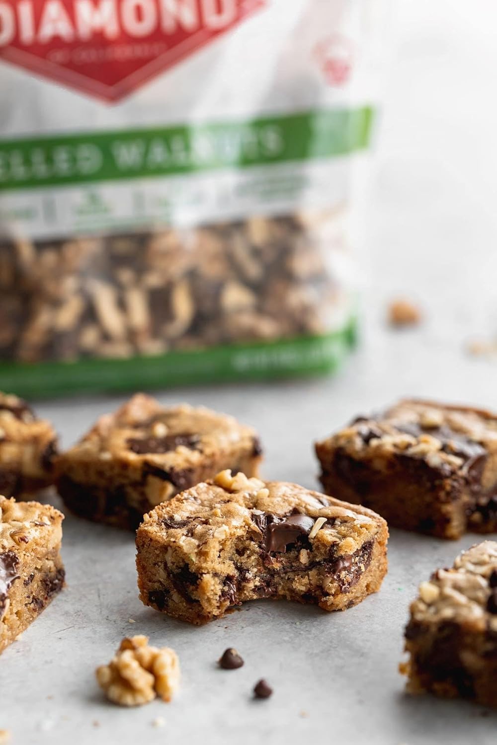 Diamond_of_California_Shelled_Walnuts_16_oz