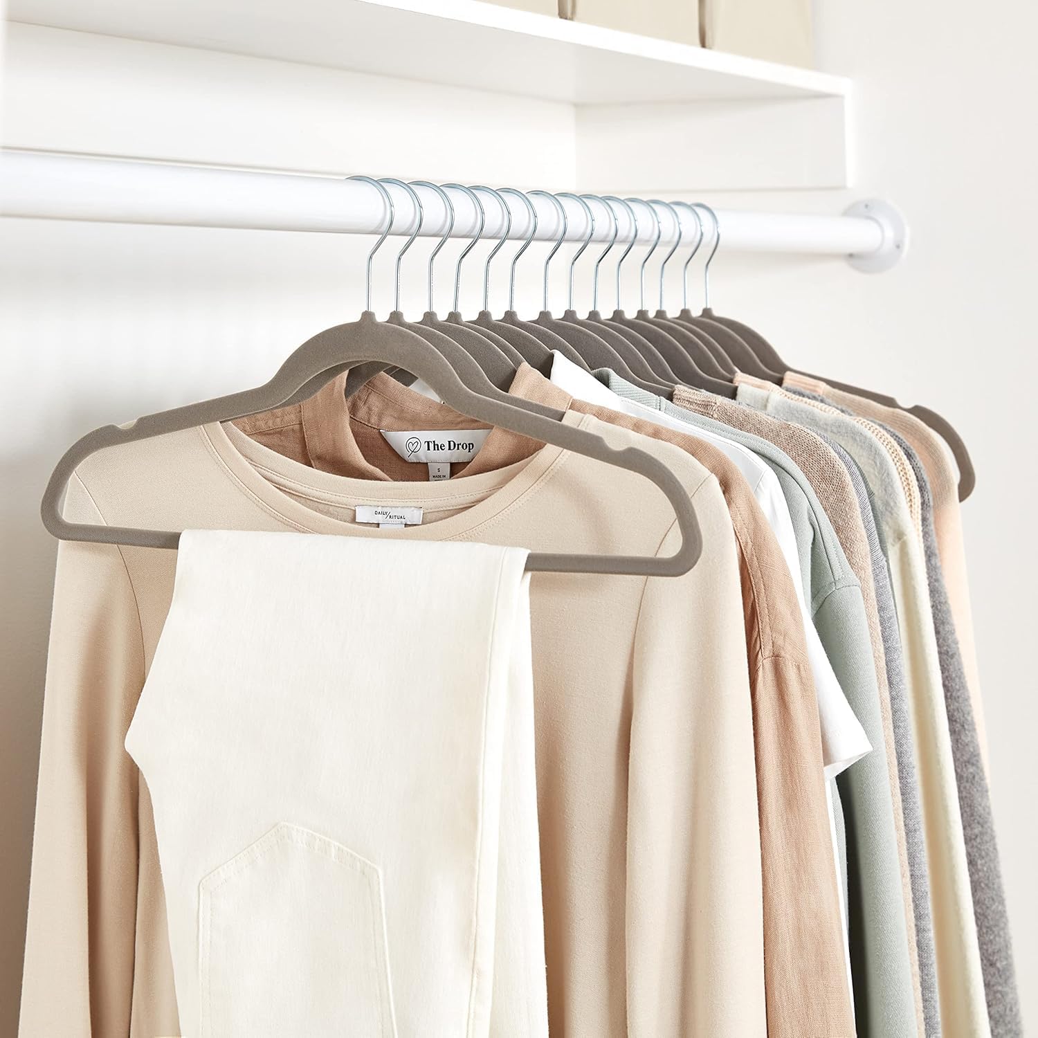 Amazon_Basics_Slim_Velvet_Non-Slip_Space_Saving_Suit_Clothes_Hangers,_Sturdy_Metal,_Gray/Silver,_30-Pack