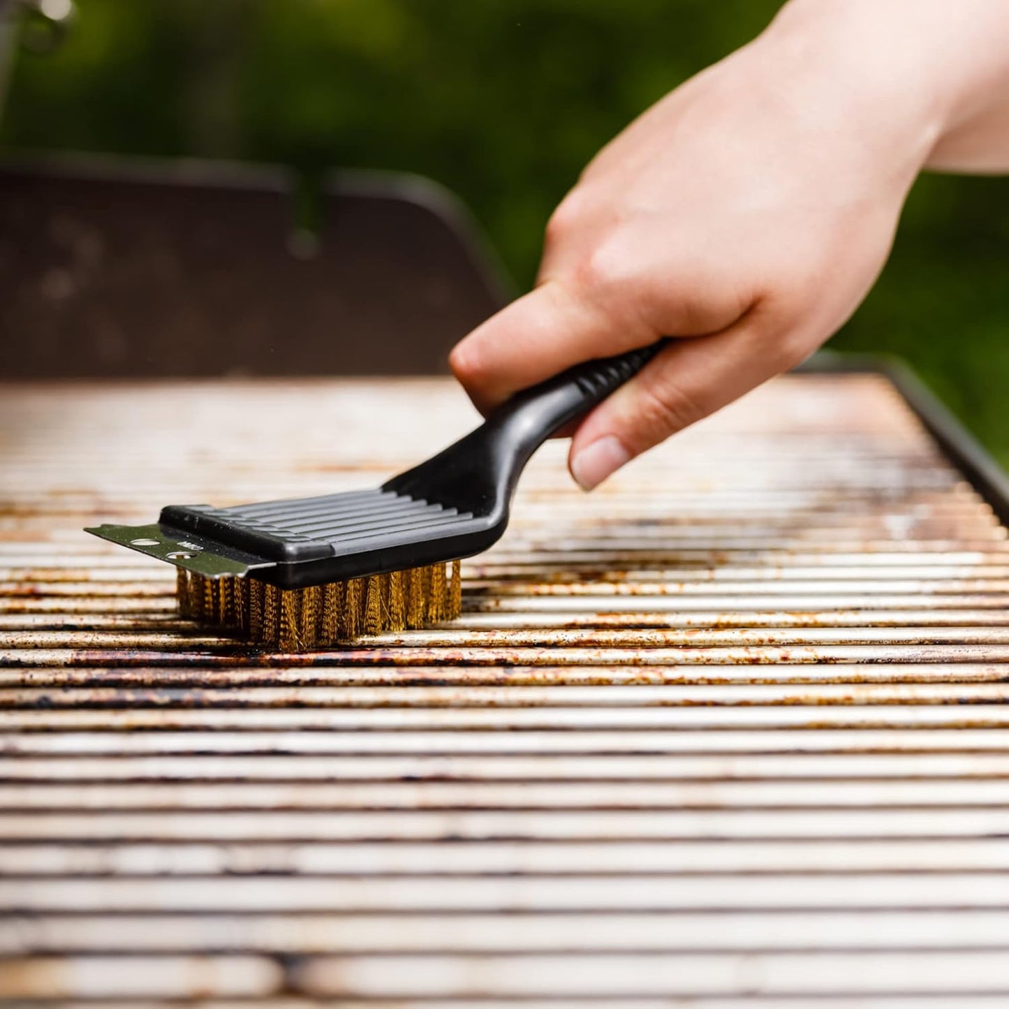 Chef_Craft_Select_Plastic_Handle_Short_Grill_Brush,_9_Inches_In_Length,_Black
