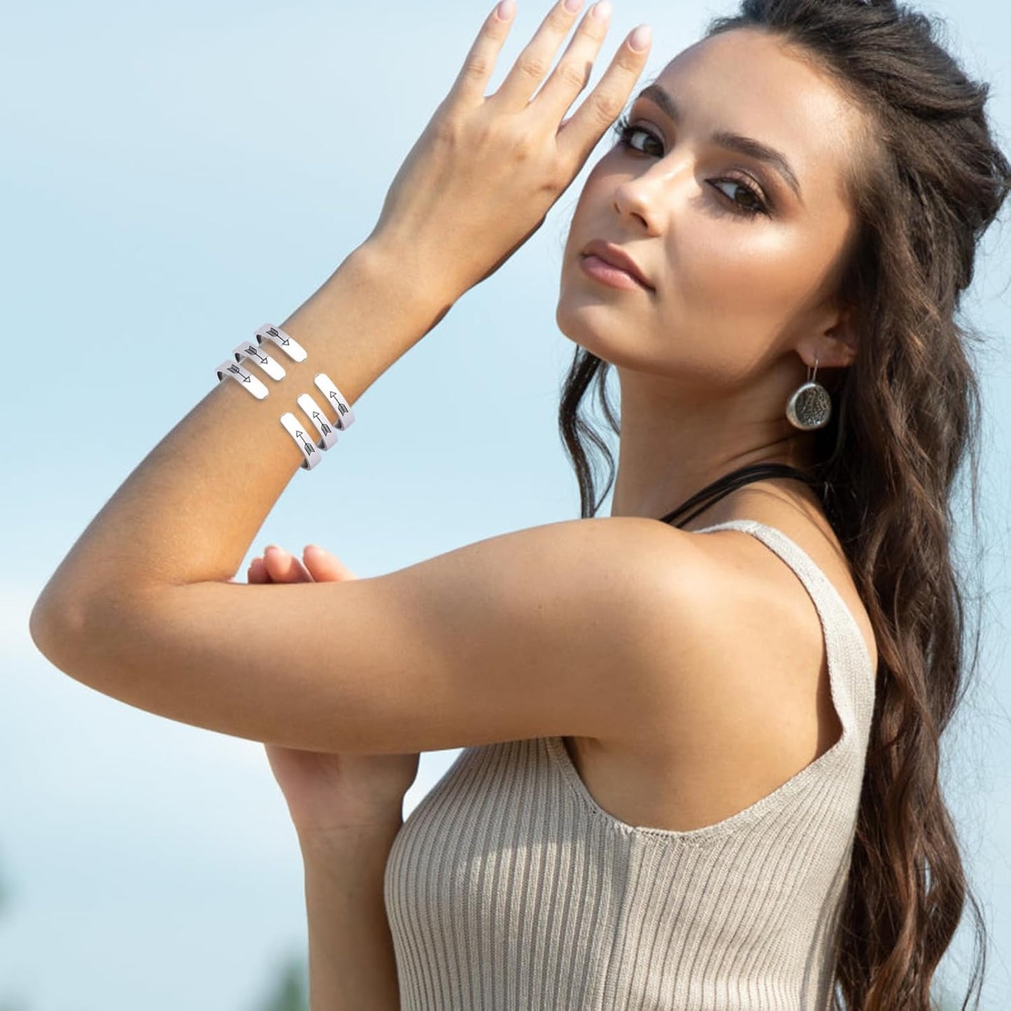 Teen_Girl_Gifts_Trendy_Stuff,_Stocking_Stuffers_for_Teens,_Gifts_for_Teen_Girls_Women_Her_Wife_Teenage_Best_Friend_Sister_Daughter_Mom,_Personalized_Gifts_Ideas_Bracelet_for_Christmas_Valentines_Day