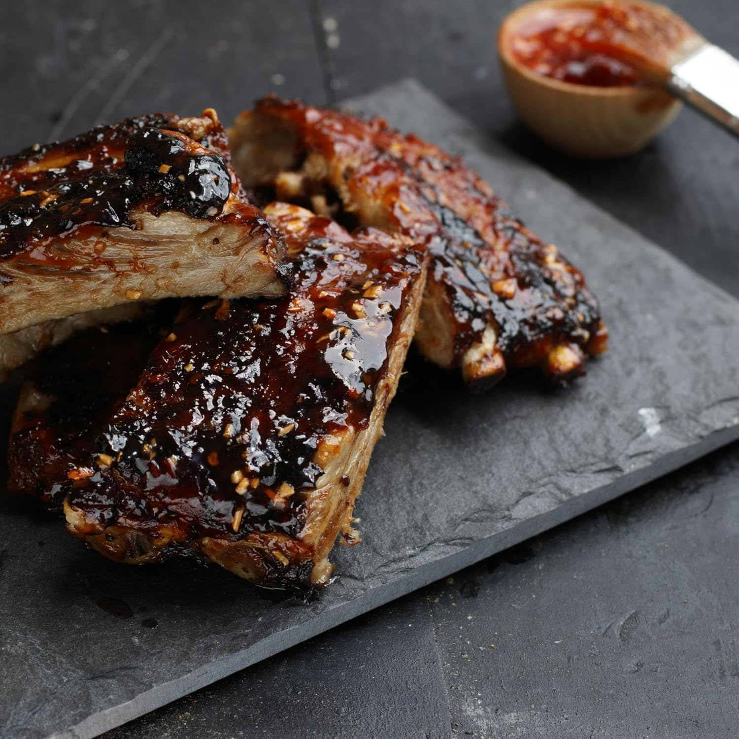 Thai_Kitchen_Sweet_Red_Chili_Sauce,_33.82_oz_-_One_33.82_Ounce_Jar_of_Sweet_Chili_Sauce,_Perfect_on_Seafood,_Wings,_Vegetables,_Pizza_and_More