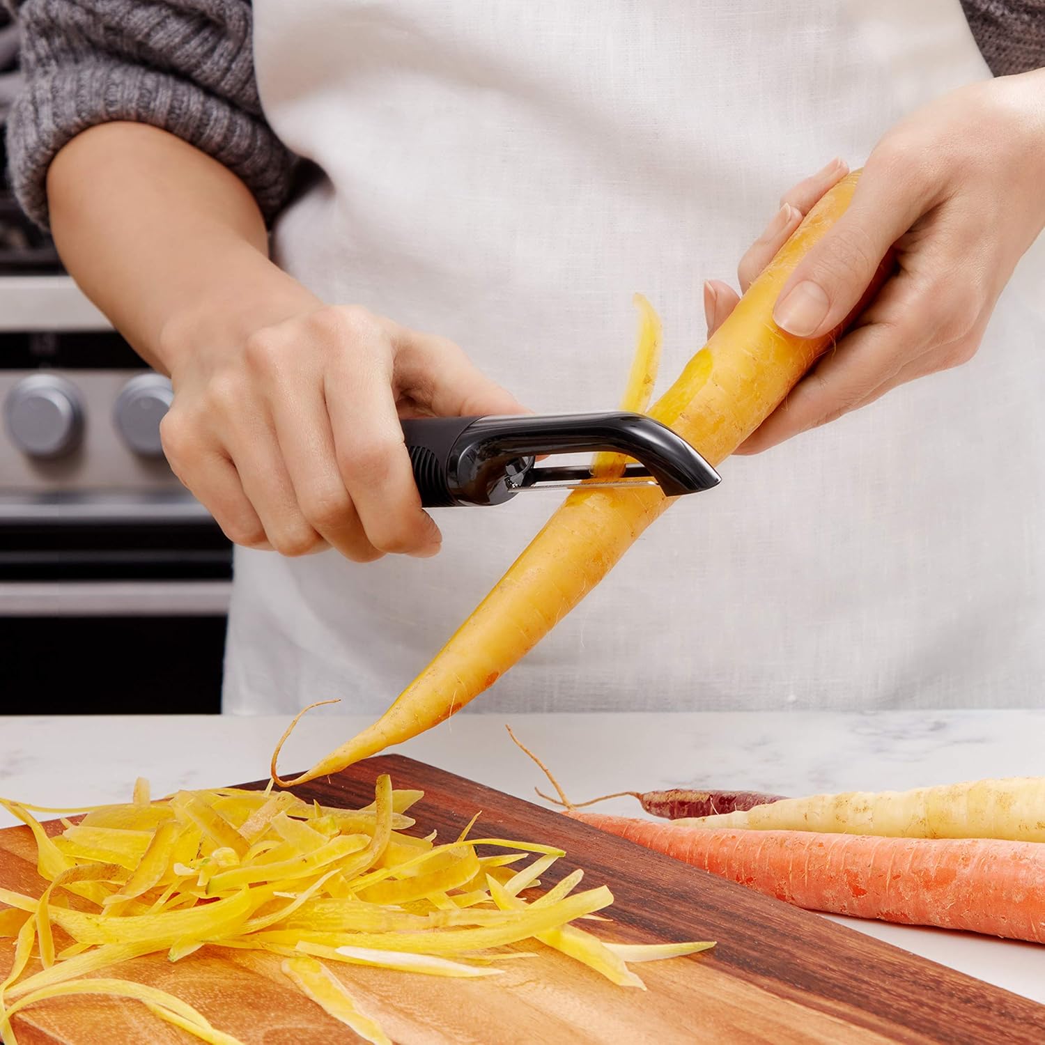 OXO_Good_Grips_Swivel_Peeler