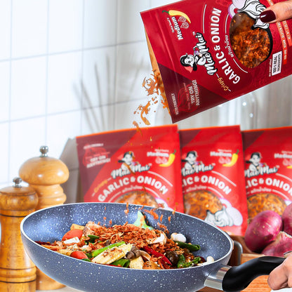 MaeMai_Medium_Spice_(SPICY)_-_Crispy_Onions_&_Garlic_Flakes_-_Crunchy_All-Purpose_Seasoning,_Keto,_Salad_Toppings,_Fried_Onions_-_Ramen,_Rice_Seasoning,_Vegan,_Gluten-free_|_3.17oz_(90g)