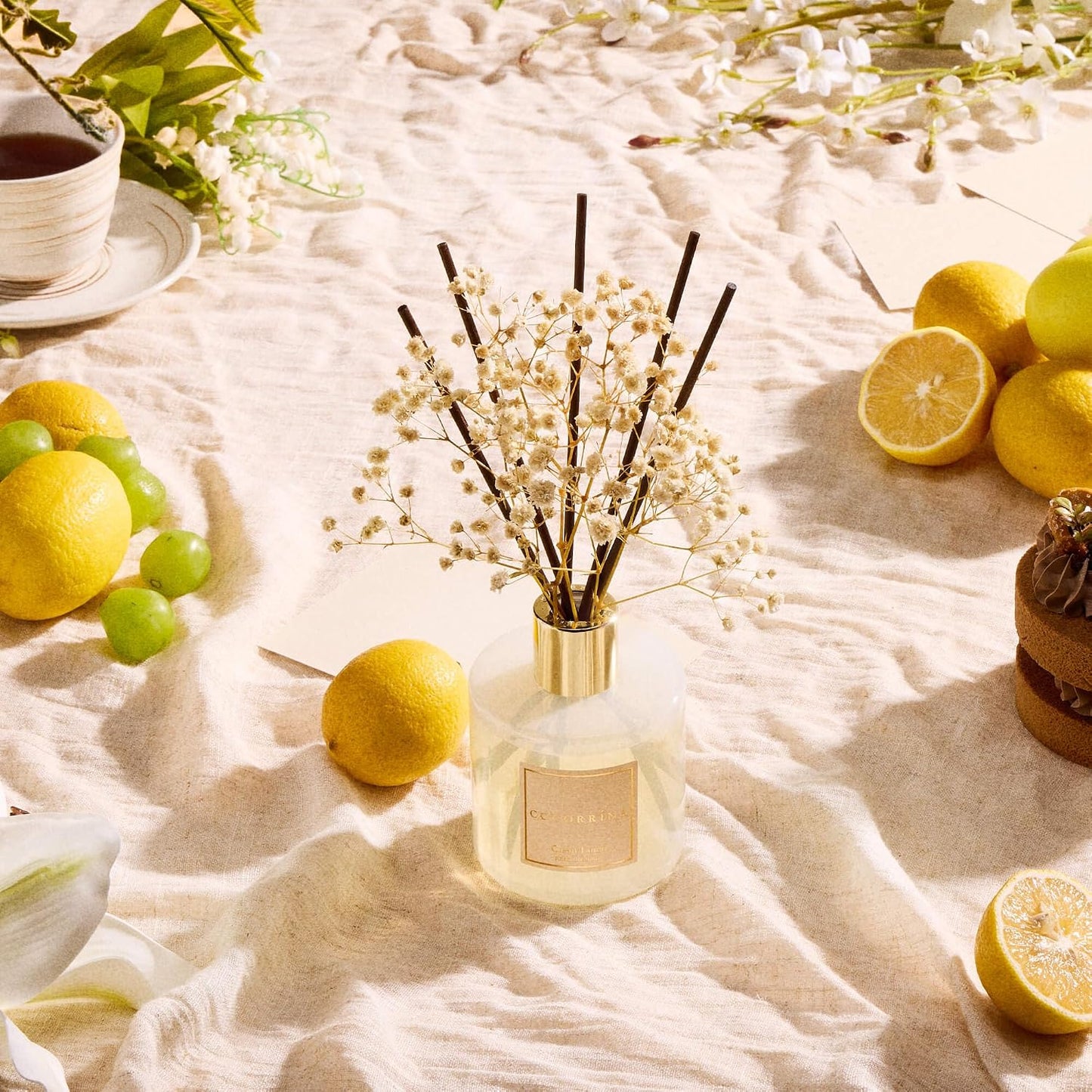 Reed_Diffuser_Set,_Clean_Linen_6.7_fl_oz_Scented_Diffuser_with_Sticks_Home_Fragrance_Reed_Diffuser_for_Bathroom_Shelf_Decor