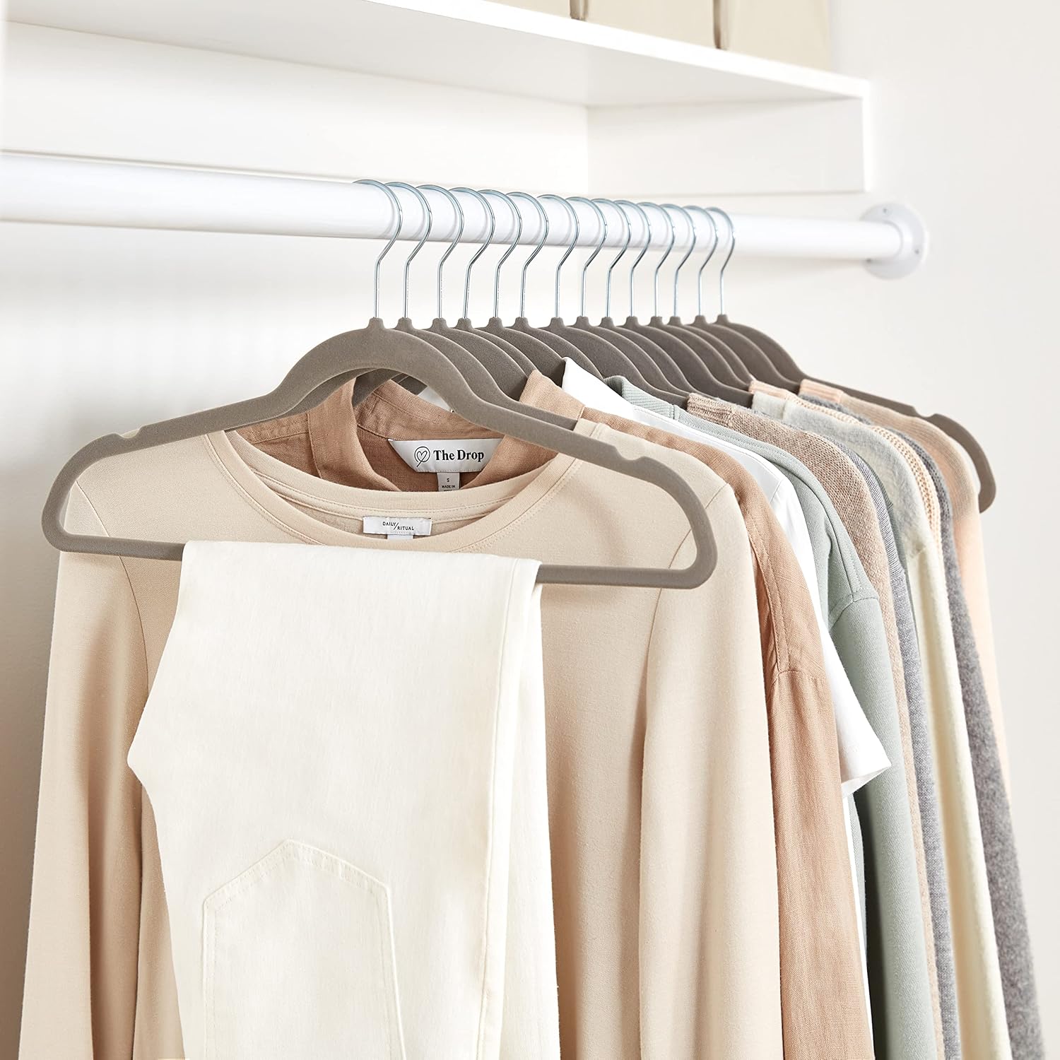 Amazon_Basics_Slim_Velvet_Non-Slip_Space_Saving_Suit_Clothes_Hangers,_Sturdy_Metal,_Gray/Silver,_30-Pack
