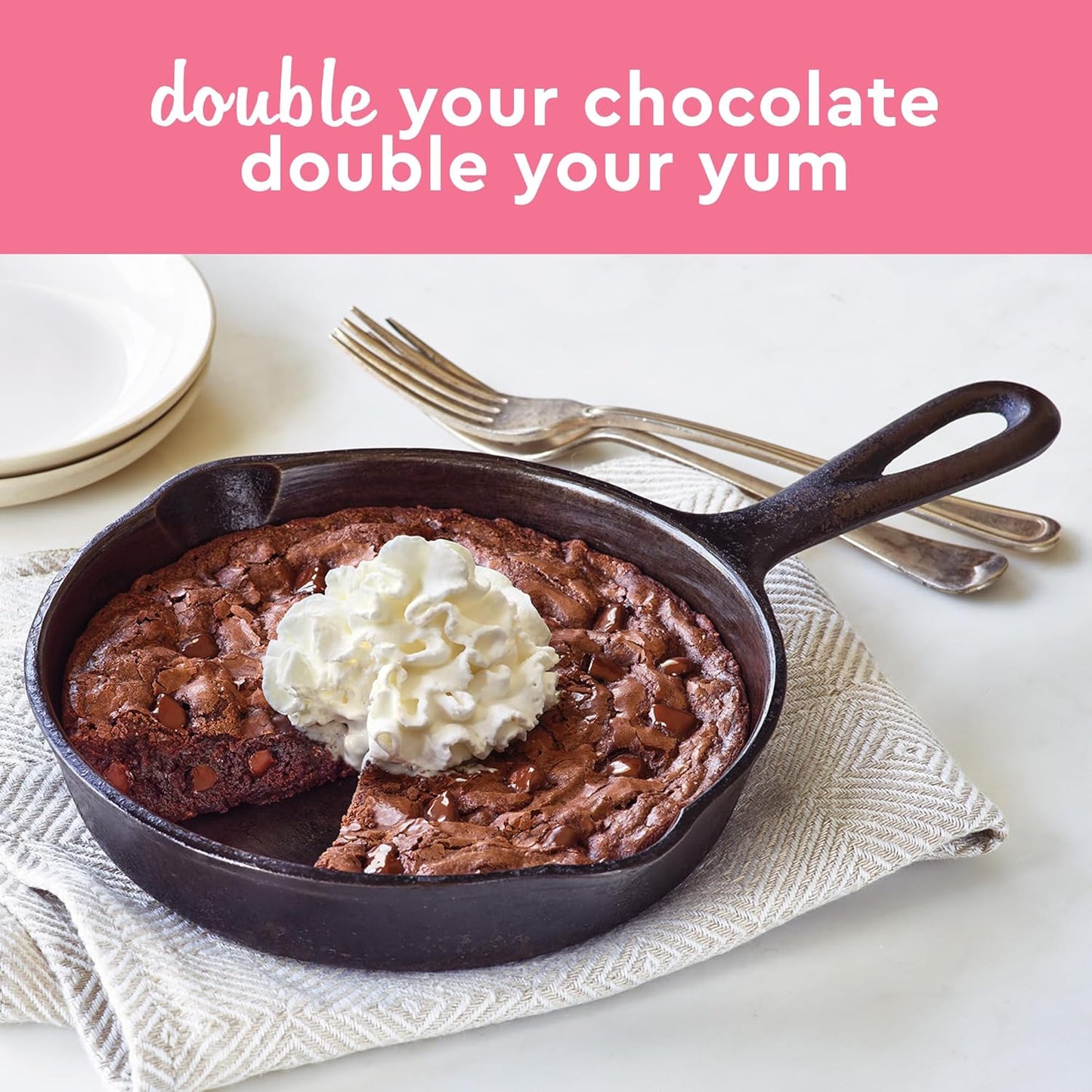 Duncan_Hines_MEGA_Brownie_Mix,_Chewy_Fudge,_Halloween_Baking,_7.7_oz.