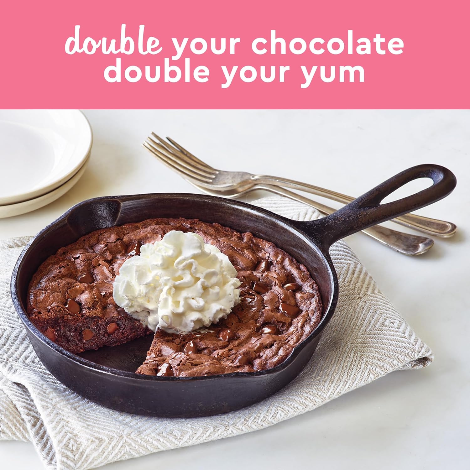 Duncan_Hines_MEGA_Brownie_Mix,_Chewy_Fudge,_Halloween_Baking,_7.7_oz.