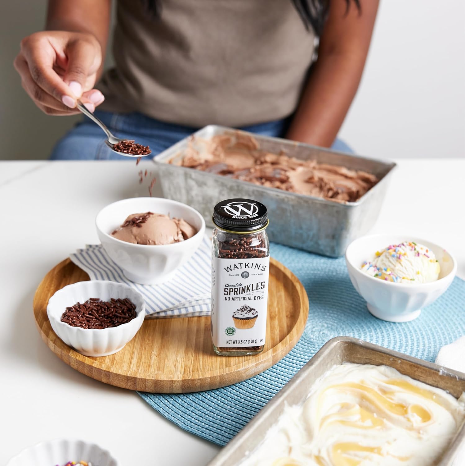 Watkins_Chocolate_Decorating_Sprinkles,_No_Artificial_Dyes,_Kosher,_3.5_Ounce,_1-Pack