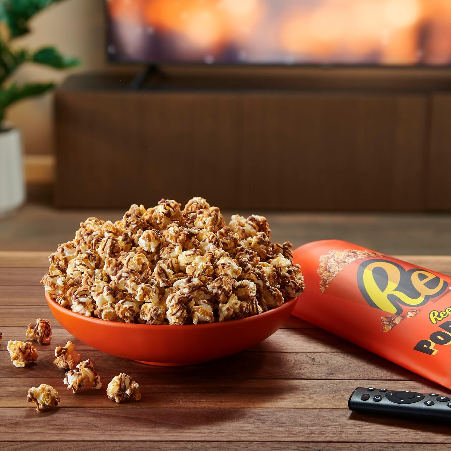 Reese's_Popcorn,_5.25oz_Grocery_Sized_Bag,_Popcorn_Drizzled_in_Reese's_Peanut_Butter_and_Chocolate,_Ready_to_Eat,_Savory_Snack,_Sweet_and_Salty