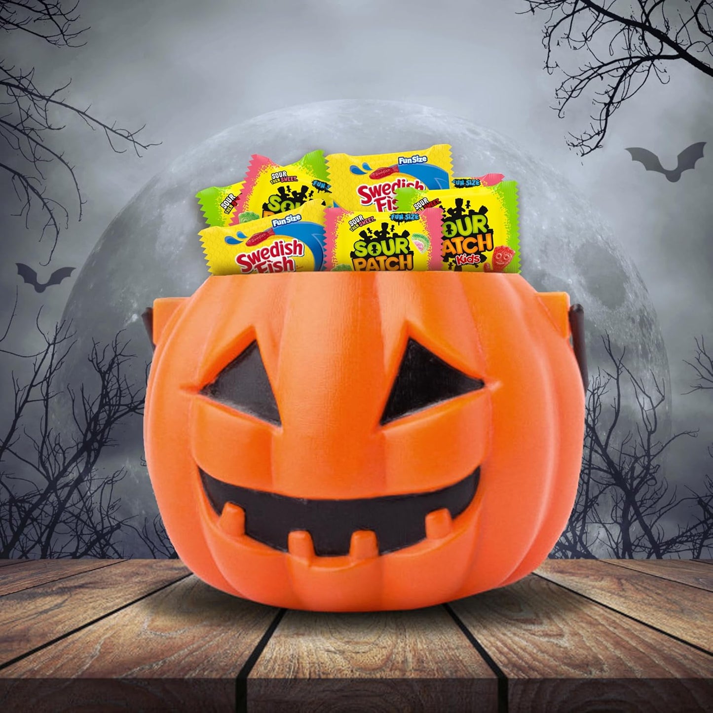 SOUR_PATCH_KIDS_and_SWEDISH_FISH_Mini_Soft_&_Chewy_Halloween_Candy_Variety_Pack,_Bulk_Candy,_80_Trick_or_Treat_Bags