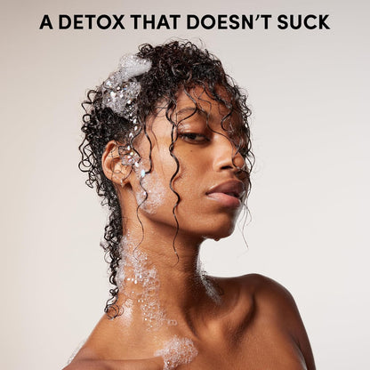 OUAI_Detox_Shampoo_-_Clarifying_Shampoo_for_Build_Up,_Dirt,_Oil,_Product_and_Hard_Water_-_Apple_Cider_Vinegar_&_Keratin_for_Clean,_Refreshed_Hair_-_Sulfate-Free_Hair_Care_(10_oz)