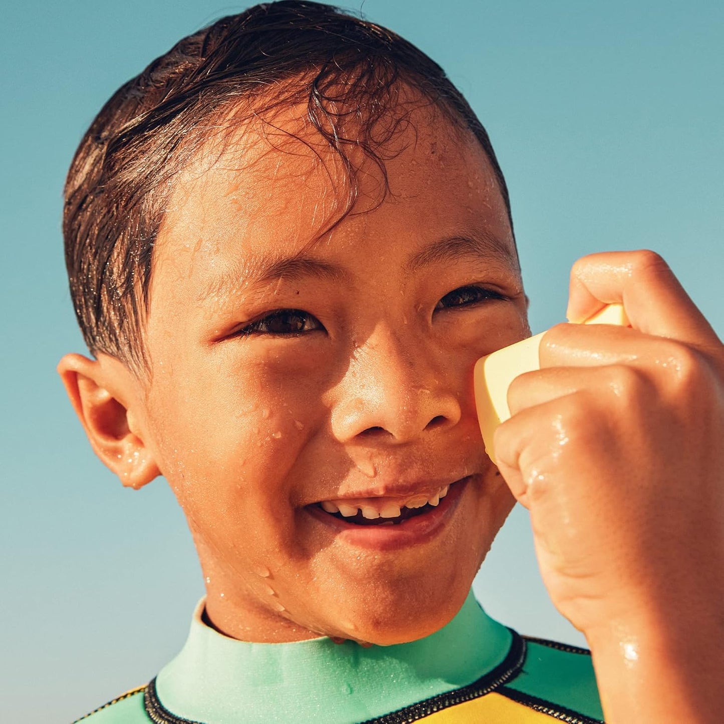 Sun_Bum_Kids_SPF_50_Clear_Face_Stick_Sunscreen_-_Wet_or_Dry_Skin_Application_Broad_Spectrum_Sunscreen_with_Vitamin_E_-_Hawaii_Act_104_Compliant_(Without_Octinoxate_&_Oxybenzone)_-_Travel_Size_0.53_oz