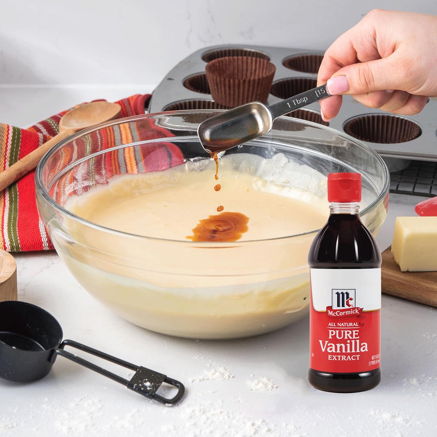McCormick_Vanilla_Extract,_Pure,_Gluten_Free,_Non-GMO,_Made_with_Madagascar_Vanilla_Beans,_16_fl_oz