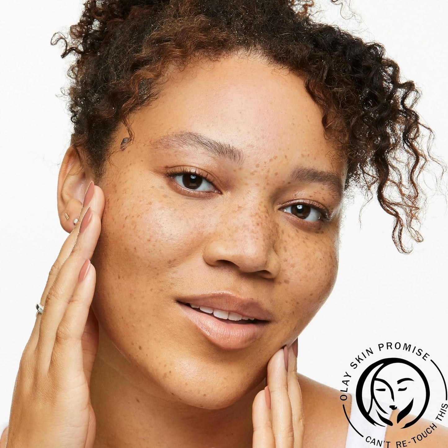 Olay_Face_Wash,_Daily_Facial_Cleanser_with_Niacinamide,_Peptides_&_Glycerin_-_Clarifying,_Refreshes_Skin_Surface,_Refines_Appearance_of_Pores_-_Sulfate-Free,_Paraben-Free,_Oil-Free,_16_Oz
