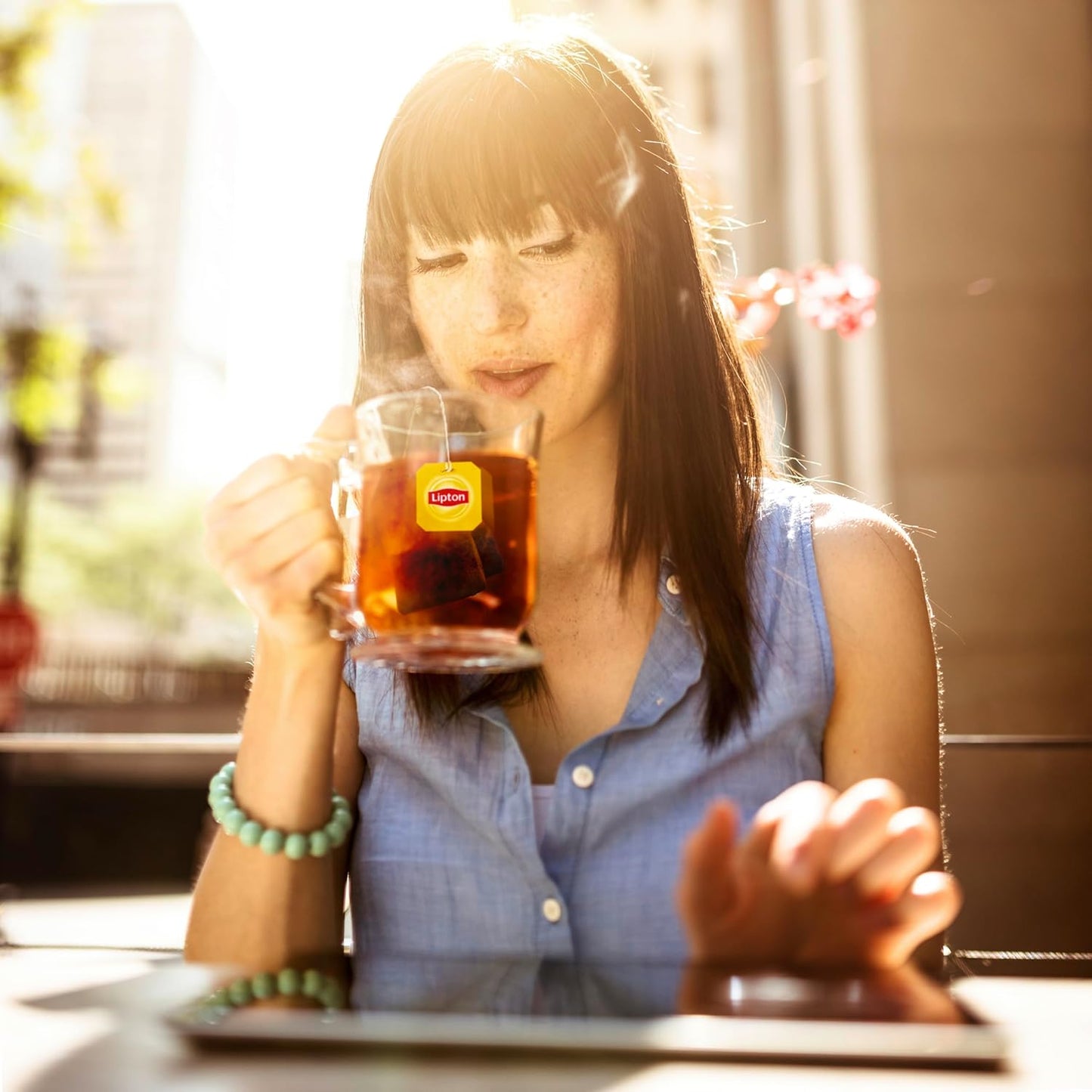 Lipton_Black_Tea_Bags,_Hot_or_Iced_tea_bags,_100_Total_Count