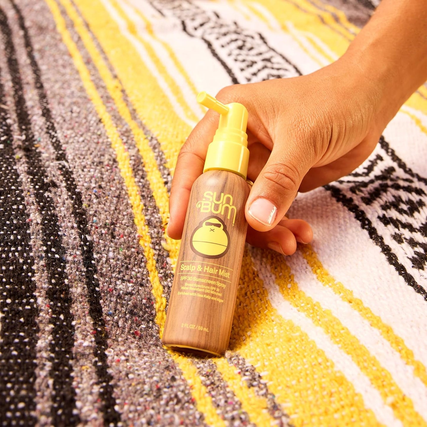 Sun_Bum_Original_SPF_30_Sunscreen_Scalp_and_Hair_Mist_-_Hawaii_Act_104_Compliant_(Octinoxate_&_Oxybenzone)_-_Vegan_-_Broad_Spectrum_UVA/UVB_Sunscreen_Spray_with_Vitamin_E_-_2_oz