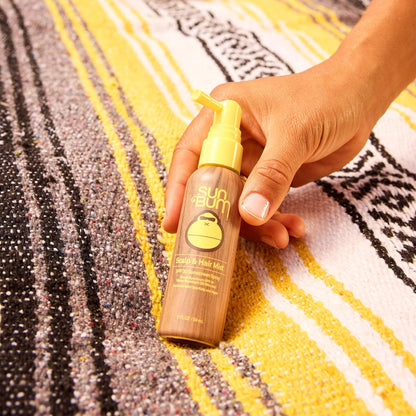 Sun_Bum_Original_SPF_30_Sunscreen_Scalp_and_Hair_Mist_-_Hawaii_Act_104_Compliant_(Octinoxate_&_Oxybenzone)_-_Vegan_-_Broad_Spectrum_UVA/UVB_Sunscreen_Spray_with_Vitamin_E_-_2_oz