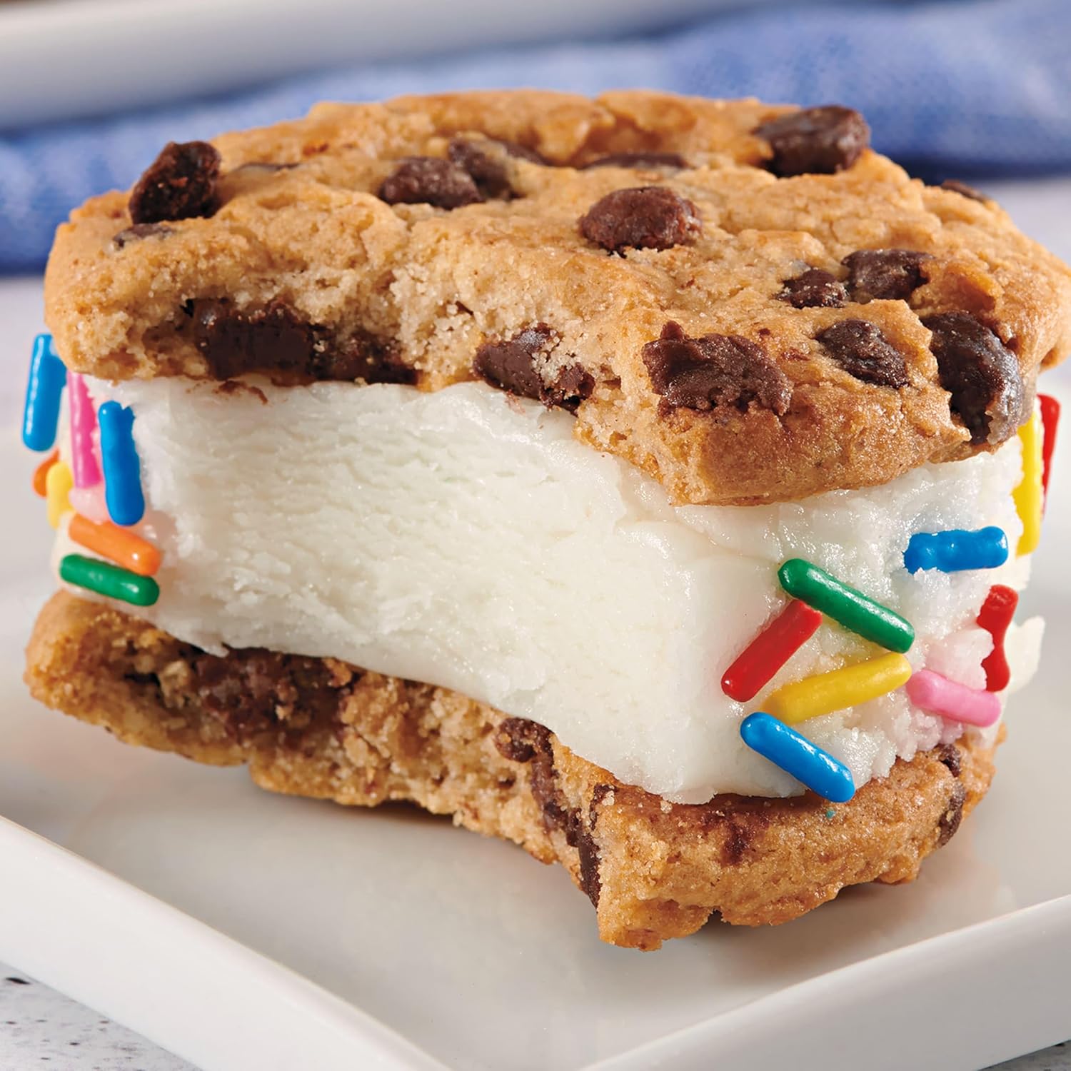 Nabisco_Sweet_Treats_Cookie_Variety_Pack_OREO,_OREO_Golden_&_CHIPS_AHOY!,_30_Snack_Packs_(2_Cookies_Per_Pack)