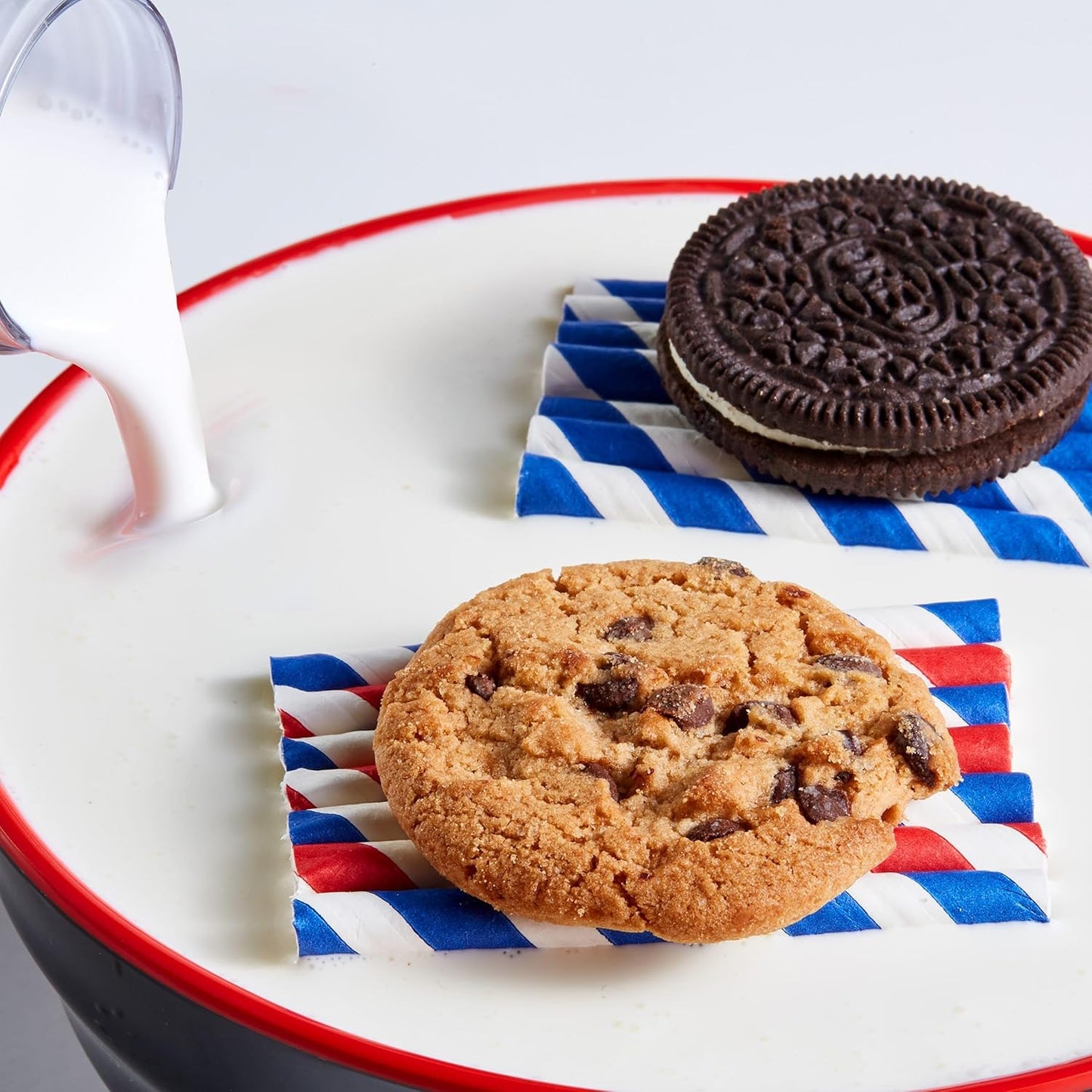 Nabisco_Sweet_Treats_Cookie_Variety_Pack_OREO,_OREO_Golden_&_CHIPS_AHOY!,_30_Snack_Packs_(2_Cookies_Per_Pack)