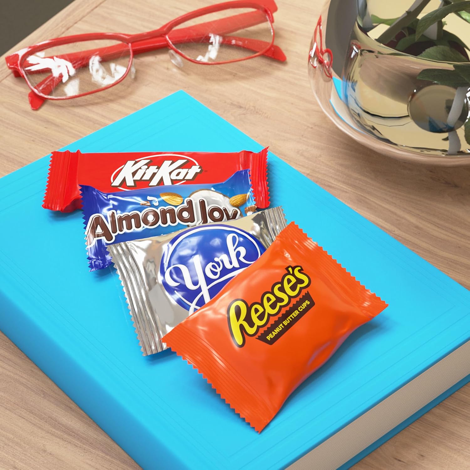 HERSHEY'S_Assorted_Chocolate_Flavored_Candy_Party_Pack,_30.22_oz,_1.96_Pounds