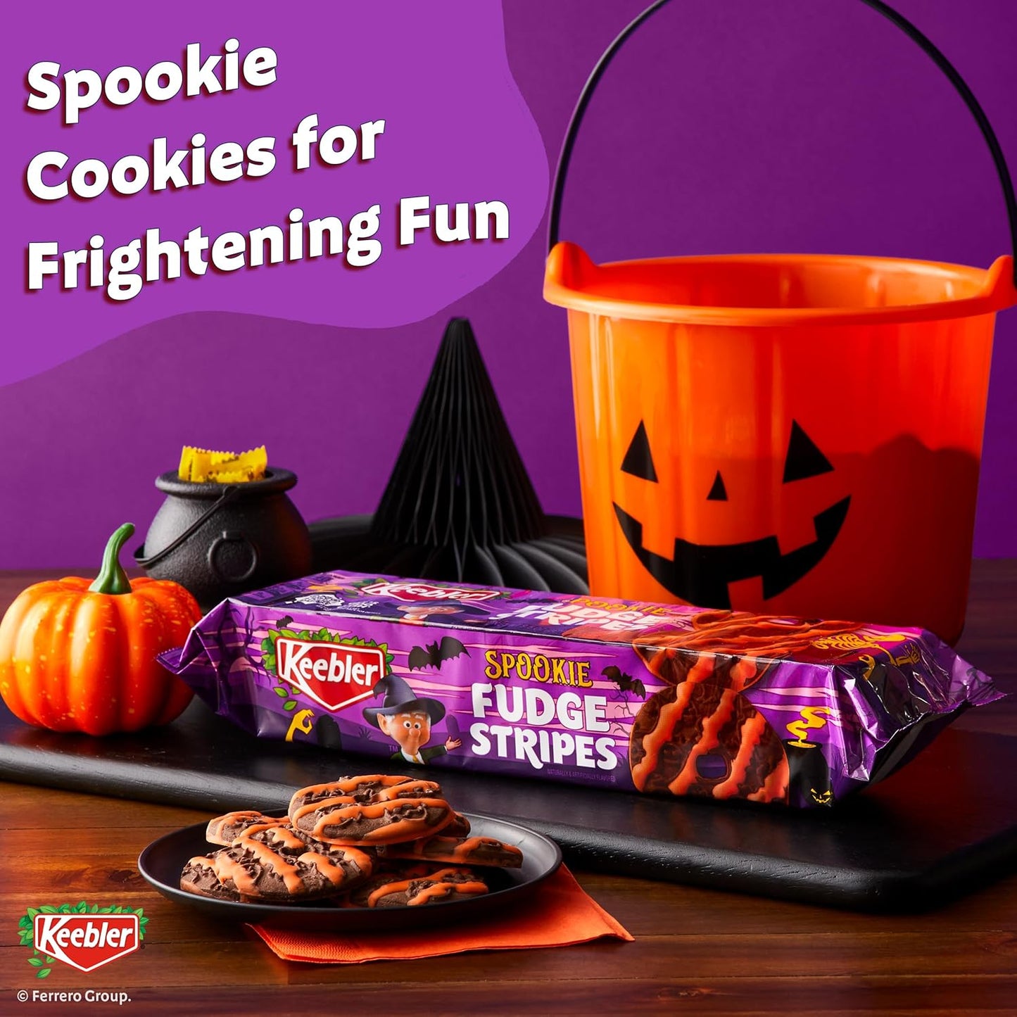 Keebler_Spookie_Fudge_Stripes,_Chocolatey_Vanilla-Flavored_Cookies_with_Orange_Stripes,_9.5_oz_Pack