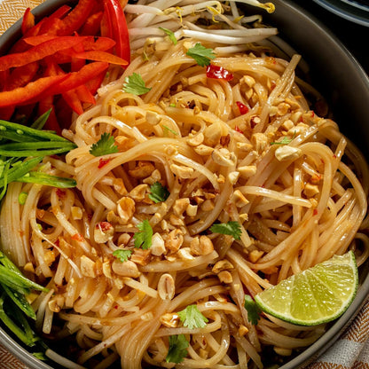 Thai_Kitchen_Sweet_Red_Chili_Sauce,_33.82_oz_-_One_33.82_Ounce_Jar_of_Sweet_Chili_Sauce,_Perfect_on_Seafood,_Wings,_Vegetables,_Pizza_and_More