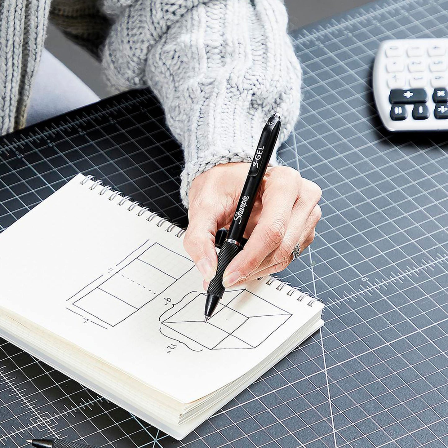 Sharpie_S-Gel,_Gel_Pens,_Medium_Point_(0.7mm),_Black_Ink_Gel_Pen,_4_Count