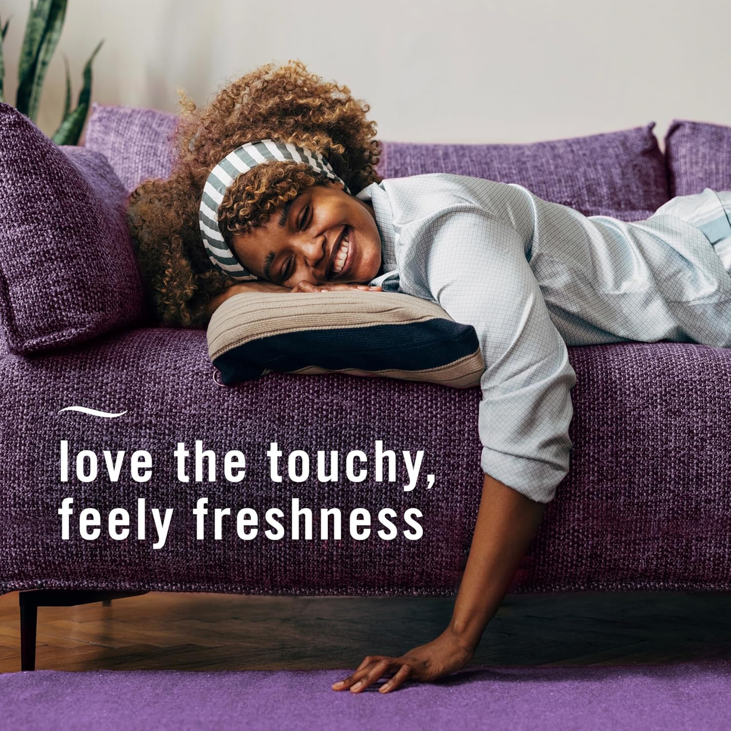Febreze_Touch_Fabric_Spray,_Air_Freshener,_Odor-Fighting_Fabric_Refresher,_Couch_and_Linen_Spray,_Sneaker_Balls_Alternative,_Ocean_and_Mountain_Scent,_Multicolor,_16.9oz,_2ct