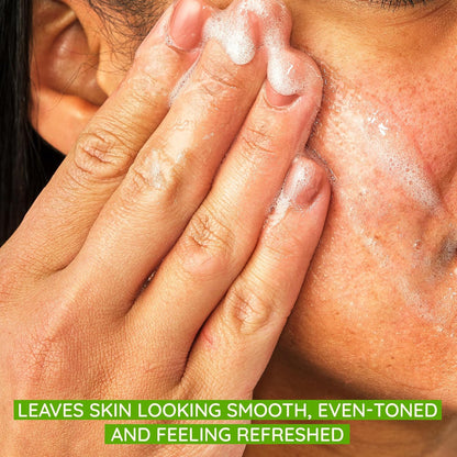 Aveeno_Positively_Radiant_Skin_Brightening_Exfoliating_Daily_Facial_Scrub,_Gentle_with_Moisture-Rich_Soy_Extract,_Helps_Improve_Skin_Tone_&_Texture,_Oil-_&_Soap-Free,_Hypoallergenic,_5_oz