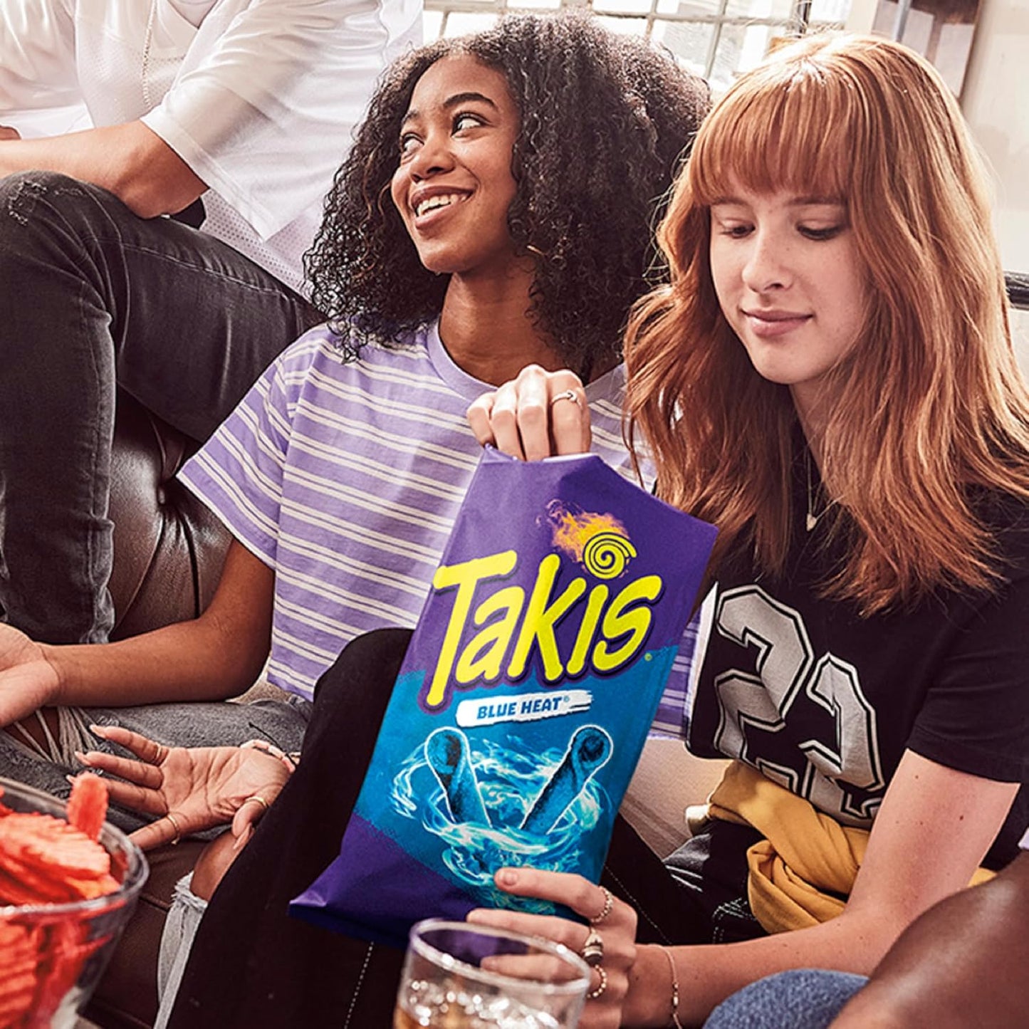 Takis_Blue_Heat_40_pc_/_1_oz_Multipack_-_Intense_Hot_Chili_Pepper_Flavored_Extreme_Spicy_Rolled_Tortilla_Chips_-_Individual_Bags,_Perfect_for_Tailgates,_Parties,_Lunchboxes_or_Lunches