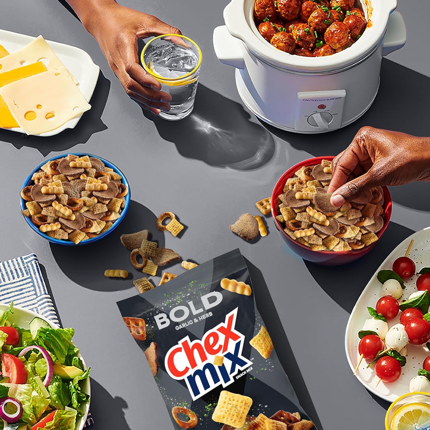 Chex_Mix_Bold_Garlic_and_Herb_Snack_Mix,_Family_Size,_Snacks,_13.5_oz
