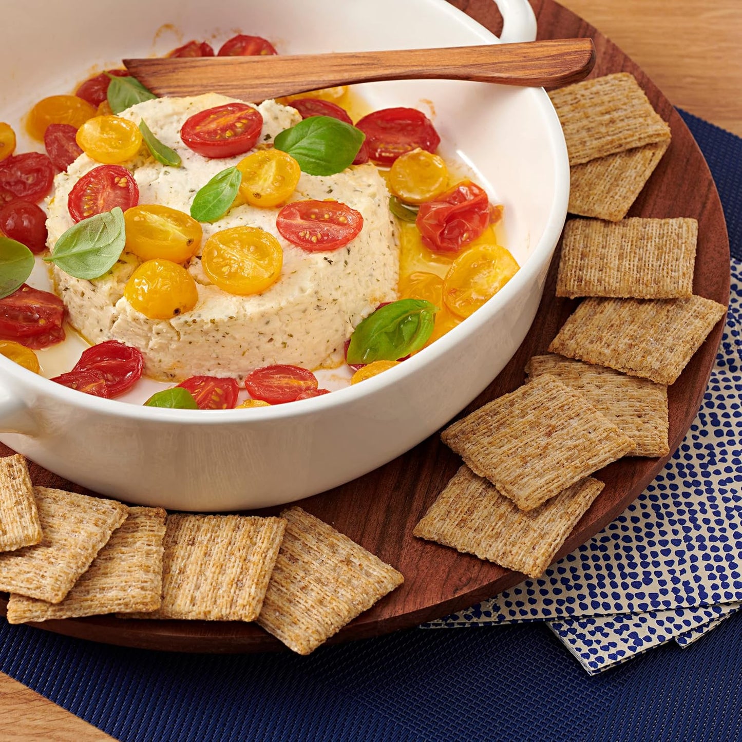 Triscuit_Original_Whole_Grain_Wheat_Crackers,_Vegan_Crackers,_Healthy_Snacks,_Lunch_Snacks,_8.5_oz