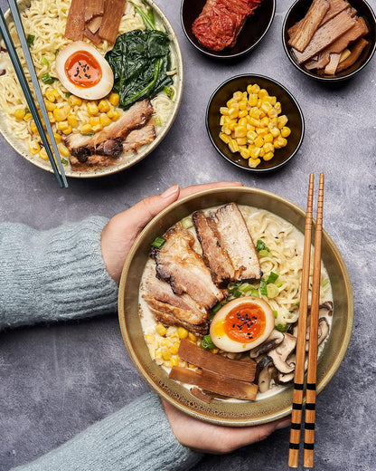 Nongshim_Tonkotsu_Ramen_with_Kuromayu_Noodle_Big_Bowl,_3.56_Ounce_(Pack_Of_6)