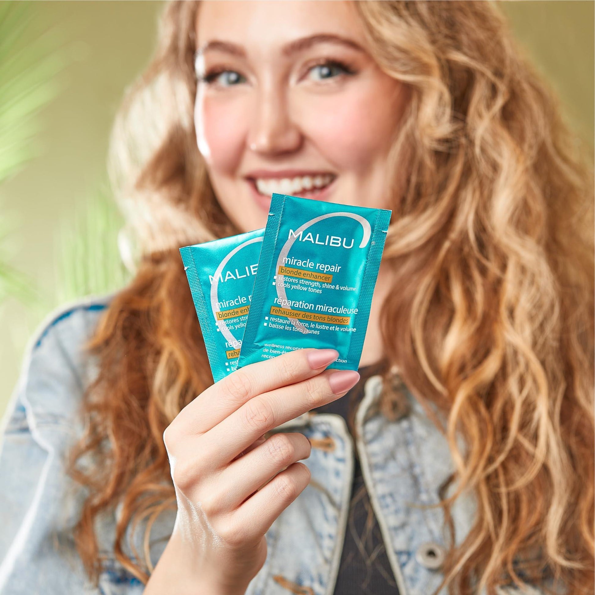 Malibu_C_Miracle_Repair_Hair_Reconstructor,_Blonde_Enhancer_-_Nourishing_Hair_Repair_Treatment_for_Damaged_Blonde_Strands_-_Relieves_Hair_Discoloration