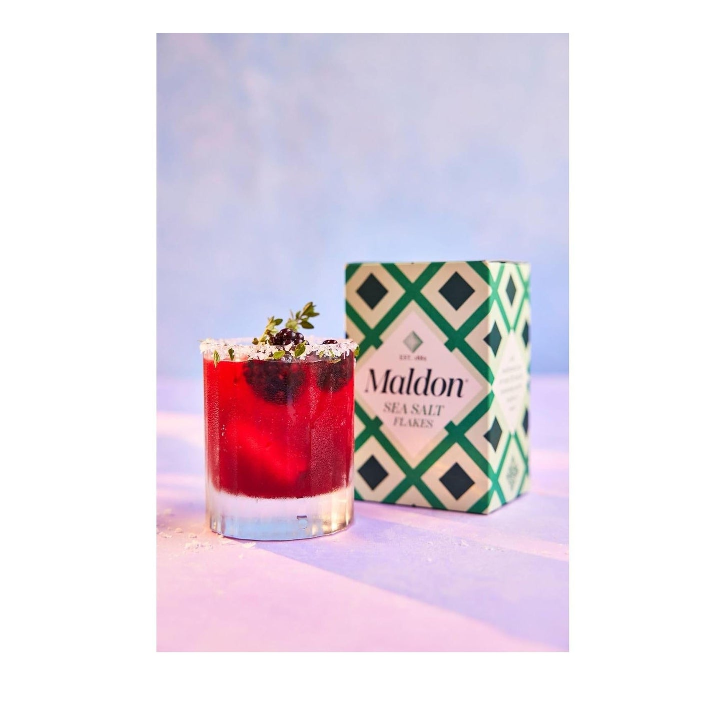 Sea_Salt_Flakes,_8.5_oz_(240_g),_Kosher,_Natural,_Handcrafted,_Gourmet,_Pyramid_Crystals_(Packaging_May_vary)