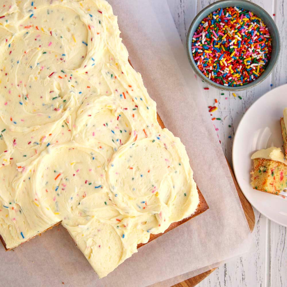 McCormick_Cake_Batter_Flavor,_McCormick's_Versatile_Baking_Extract_2_fl_oz